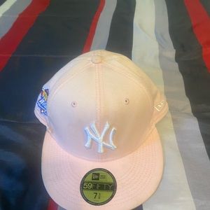 NY. YANKEES SOFT PINK GRAY UV 99 WS.